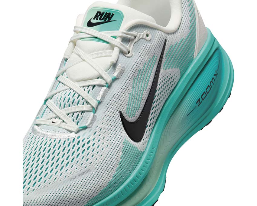  Nike Vomero 18 HM6803-103