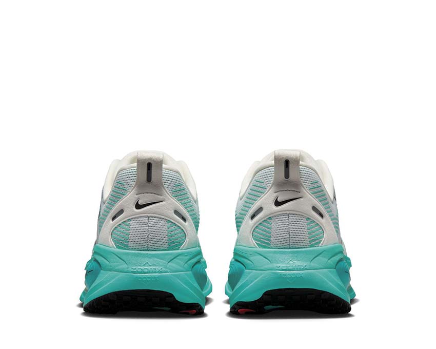  Nike Vomero 18 HM6803-103