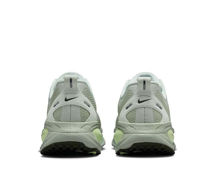 Nike Vomero 18 Light Silver / College Grey - Barely Volt HM6803-002 