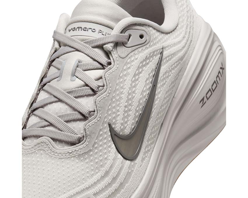Nike Vomero Plus HV8150-005