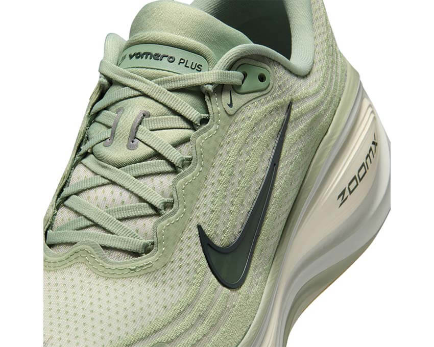 Nike Vomero Plus HV8150-301