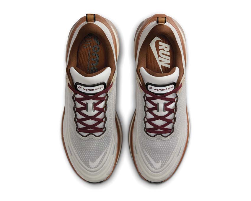 Nike Vomero Plus IO4482-100 