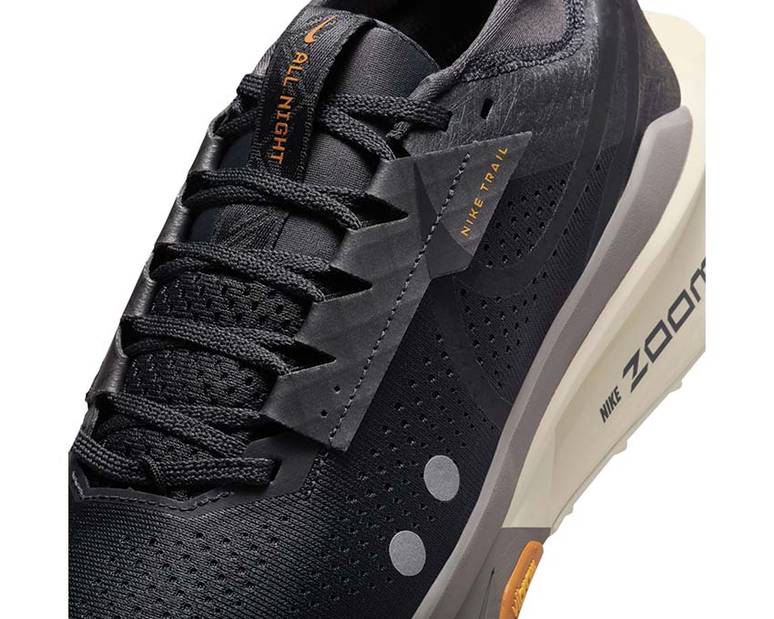 Nike Zegama Trail 2 Off Noir / Black - Monarch - Pale Ivory FD5190-008