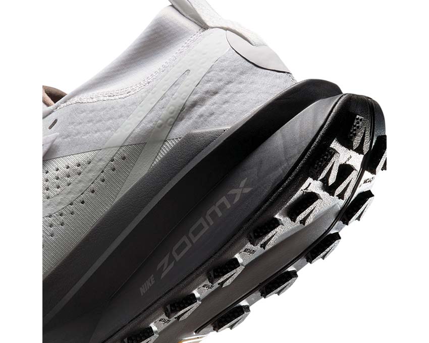 Nike Zegama Trail 2 Vast Grey / Summit White - Black - Iron Grey IB7669-001