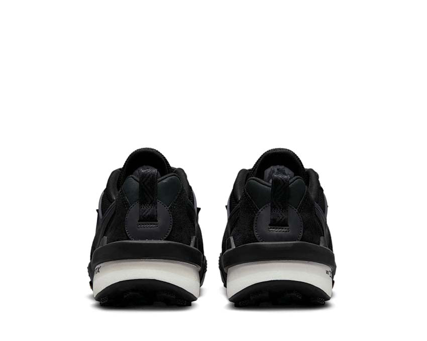  Nike Zegamadome x Sacai HQ8618-001