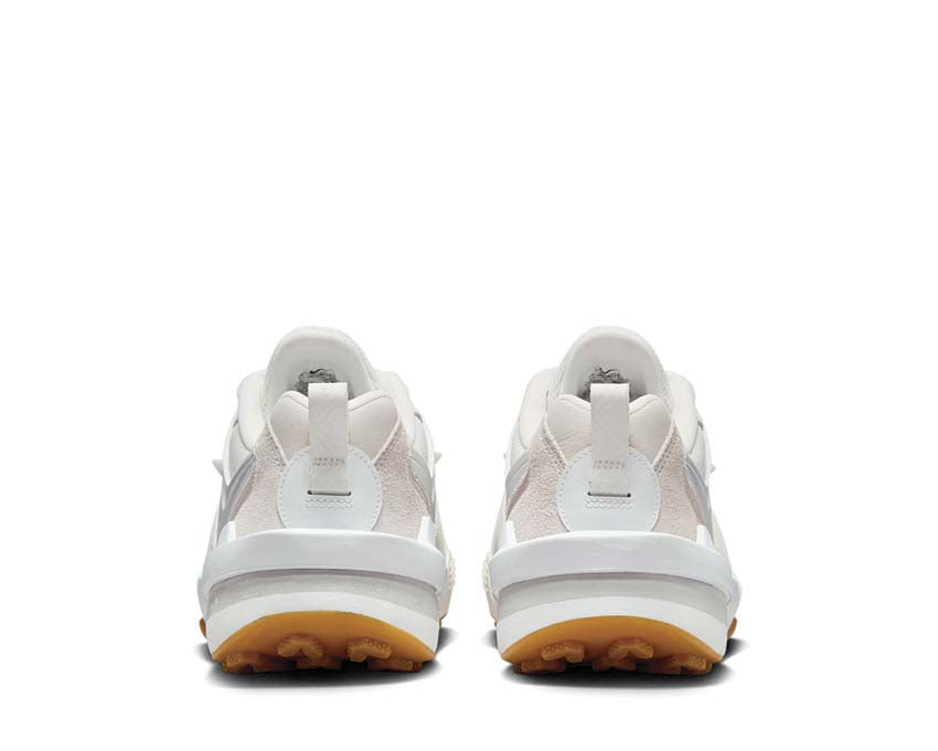 Nike Zegamadome x Sacai HQ8618-100 