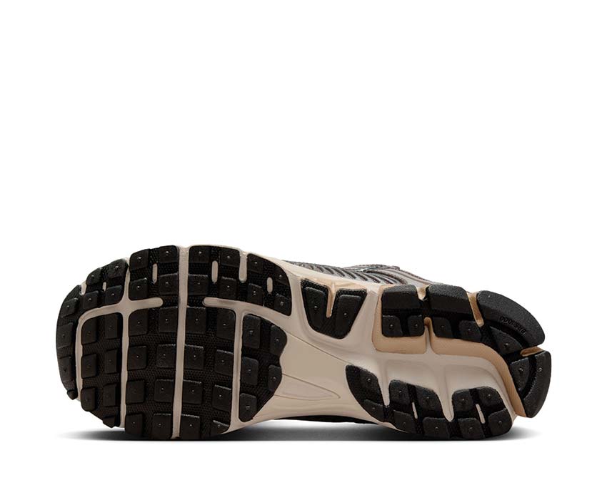 Nike Zoom Vomero 5 Baroque Brown / Chrome - LT Orewood Brown - Hemp FN6742-201