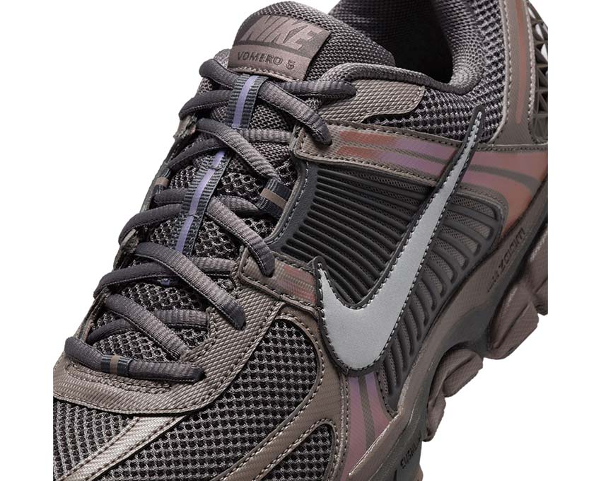 Nike Zoom Vomero 5 Cave Stone / Metallic Silver-Multi-Color HF5493-201