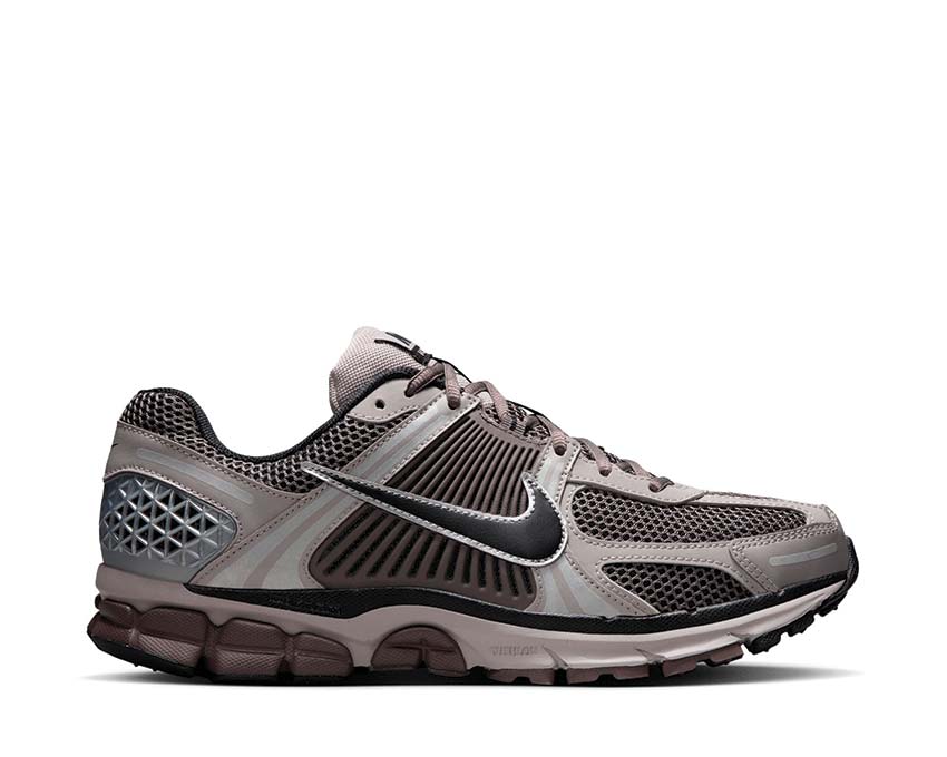 Nike Zoom Vomero 5 College Grey / Black - Cave Stone - Mtlc Silver FB9149-005
