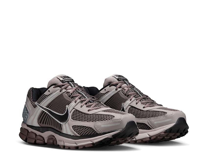 Nike Zoom Vomero 5 College Grey / Black - Cave Stone - Mtlc Silver FB9149-005