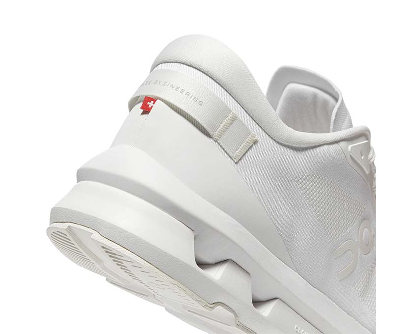 On Cloudzone W White / White 3WF10071200