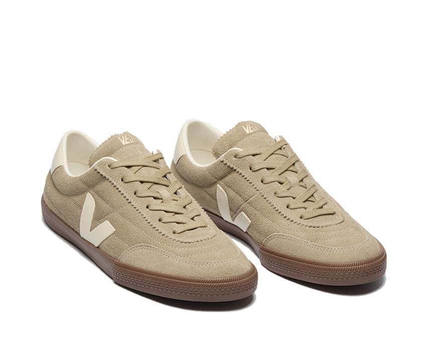 Veja Panenka Suede FU0320901