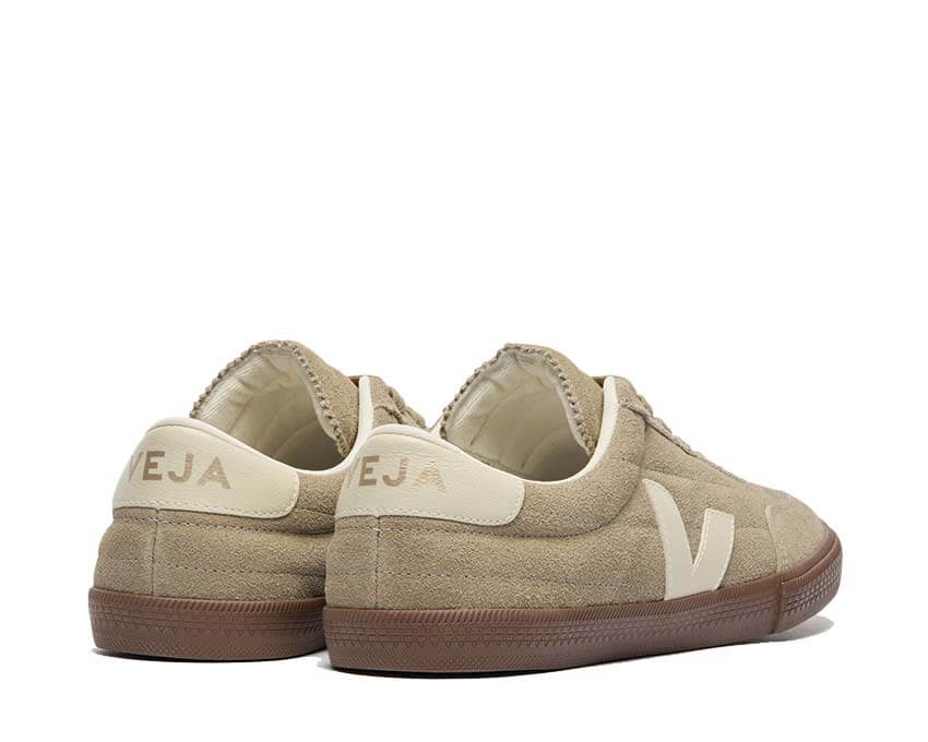 Veja Panenka Suede FU0320901