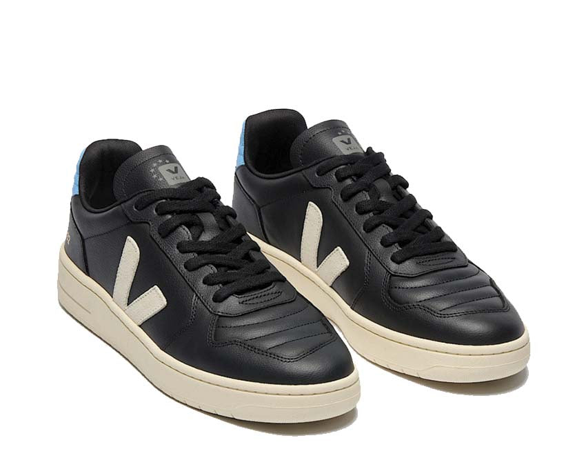 Veja V-82 II Grained Leather