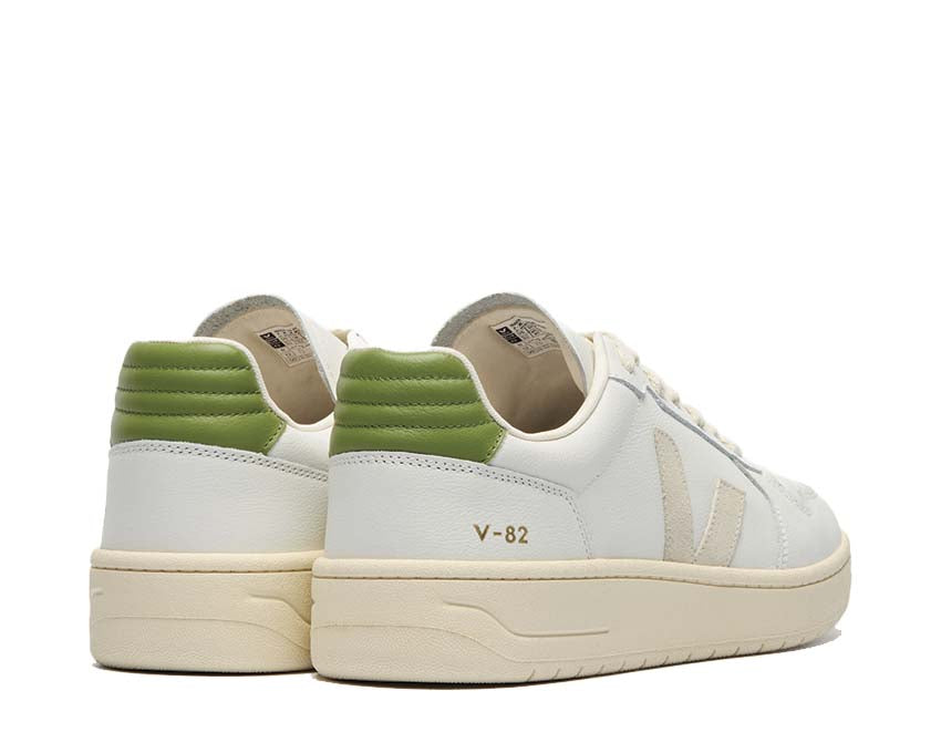 Veja V-82 II Grained Leather VF3321146A