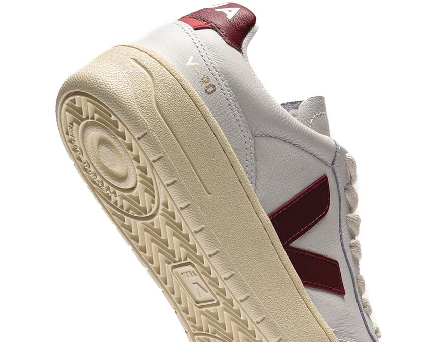 Veja V-90 O.T. Leather White / Marsala VD2003657A