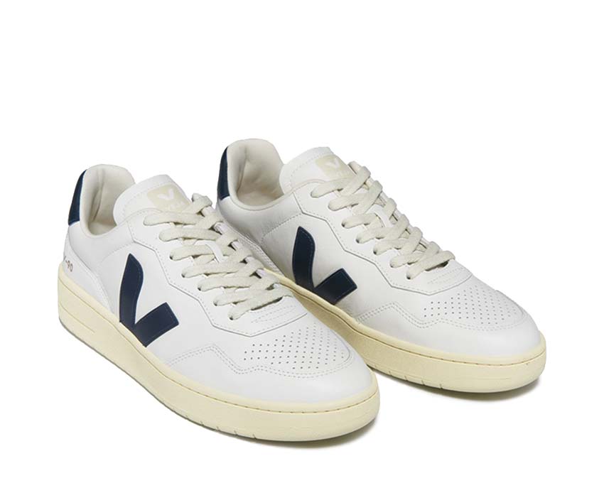 Veja V-90 OT Leather Extra White / Nautico VD2003656B