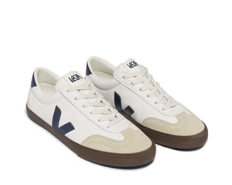 Veja Volley White/Nautico vista laterale — pelle liscia tricolore