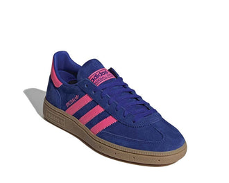 Adidas Handball Spezial Lucid Blue lateral — perfil deporte bajo icónico