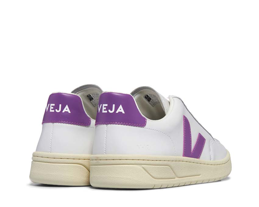 Veja V-12 Leather White / Cosmos XD0203678A