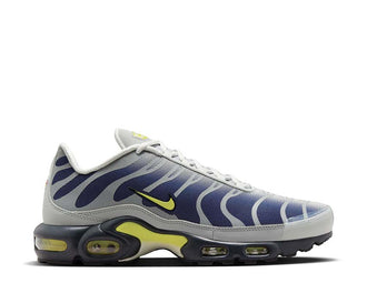 Nike Air Max Plus Metallic Silver FZ4622-001 colorway Metallic Silver Black White disponible en noirfonce.eu