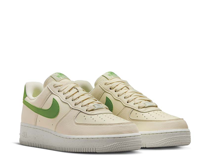 Nike Air Force 1 '07 SE Coconut Milk / Chlorophyll - Sail - Volt DV3808-102