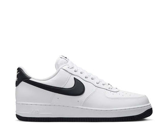 Nike Air Force 1 '07 Black Swoosh blanco negro – vista lateral – zapatillas hombre noirfonce.eu