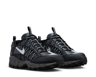 Nike Air Humara QS Negro Metallic Silver vista lateral — nylon ante futurista
