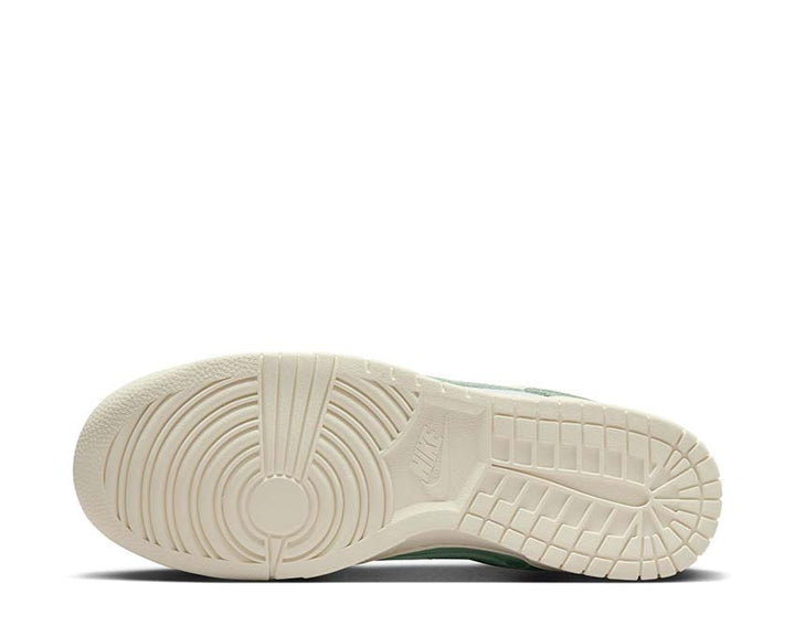 Nike Dunk Low Retro PRM Mica Green / Sail - Photon Dust DV7212-300