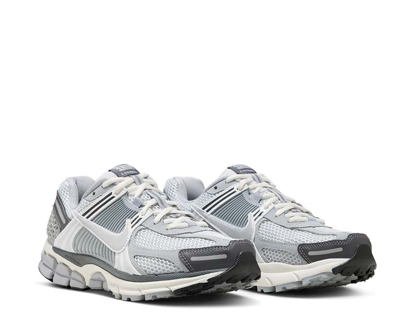 Nike Zoom Vomero 5 Pure Platinum / Metallic SIlver FD9919-001
