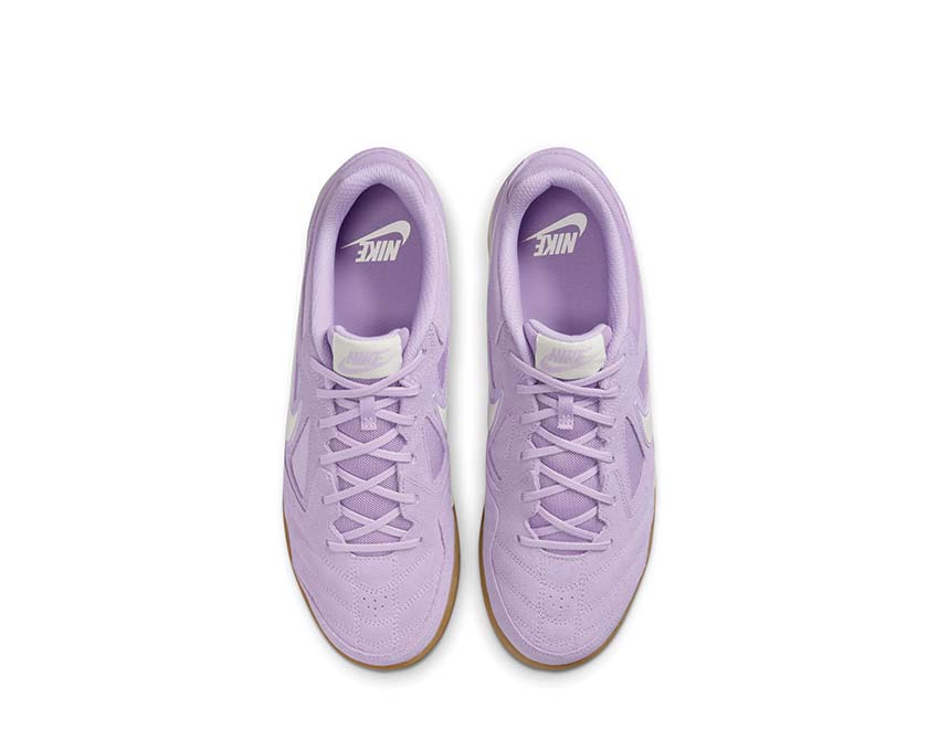 Nike Gato "Hydrangeas"