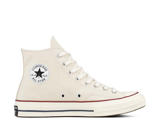 Converse Chuck 70 Classic High Top Parchment vista lateral — lona premium y parche talón