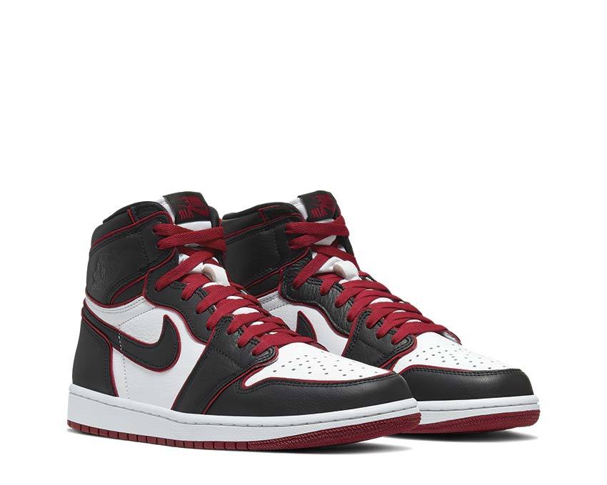 Air Jordan 1 Retro High OG Black / Gym Red - White 555088-062