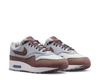 Nike Air Max 1 PRM Summit White Plum Eclipse vista lateral — cuero y ante