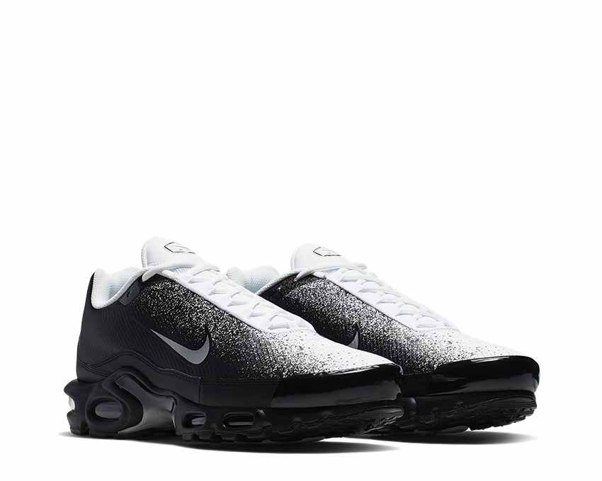 Nike Air Max Plus TN SE Black Metallic Silver White CI7701-002